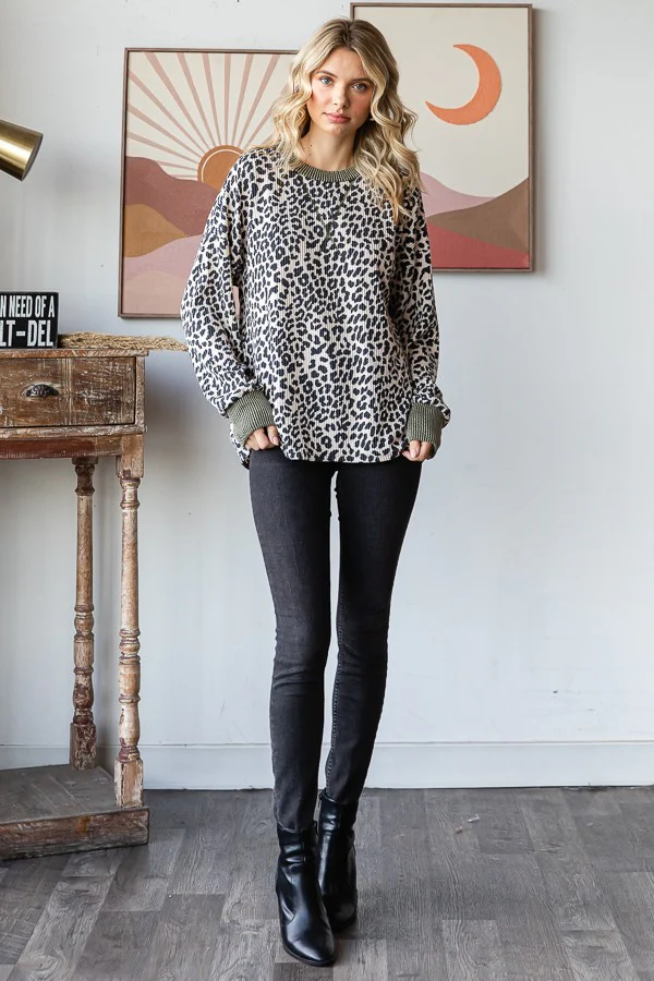 Beige Ribbed Animal Print Contrast Trim Pullover - Image 4