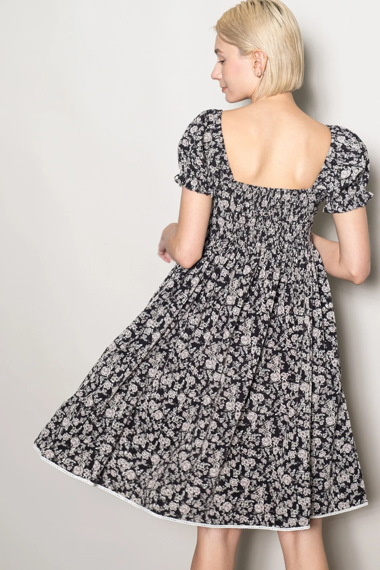 Black Floral Pleated Bodice Puff Sleeve Dress - Image 3