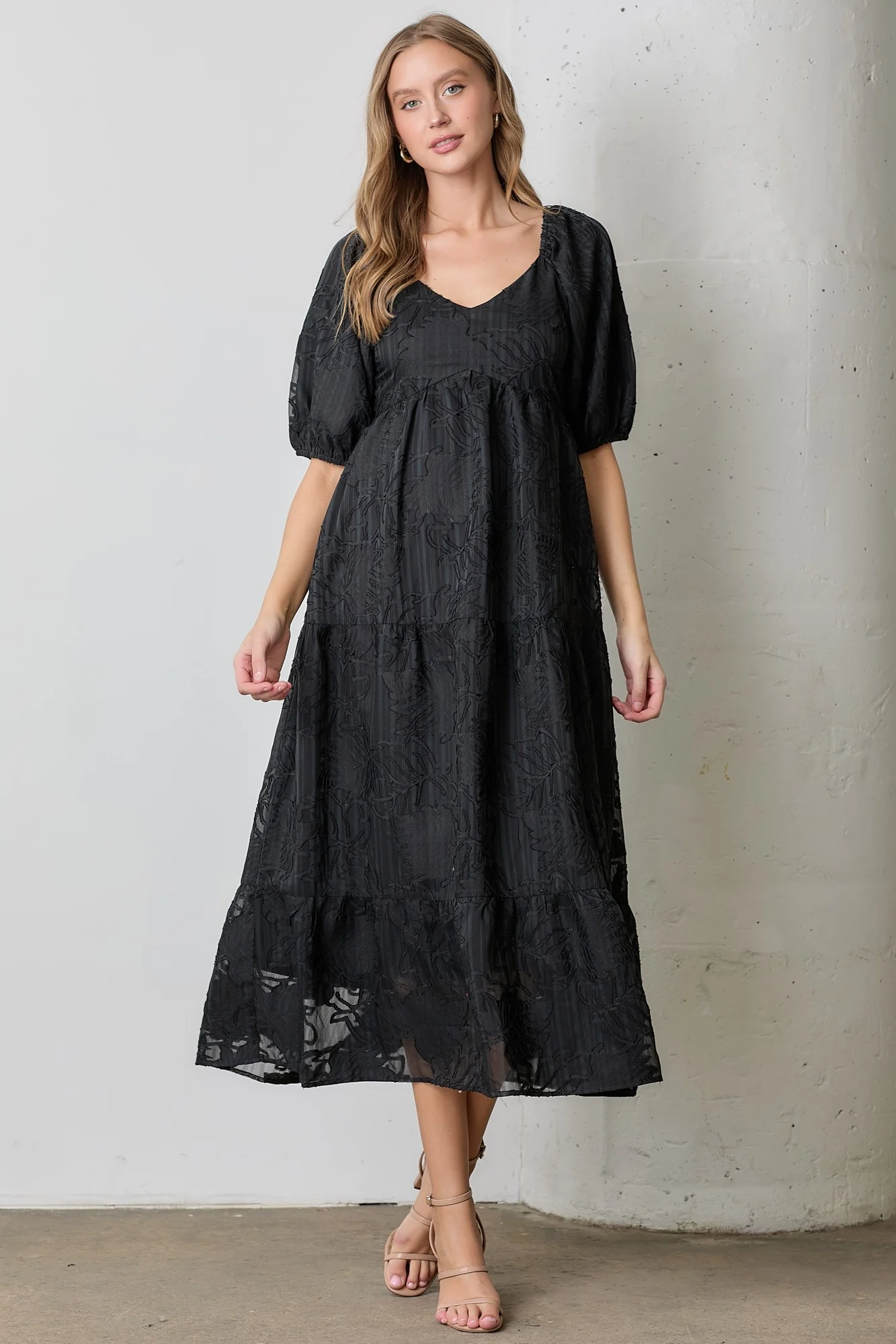 Black Leaf Textured Tiered Midi Maternity Dress - Image 5