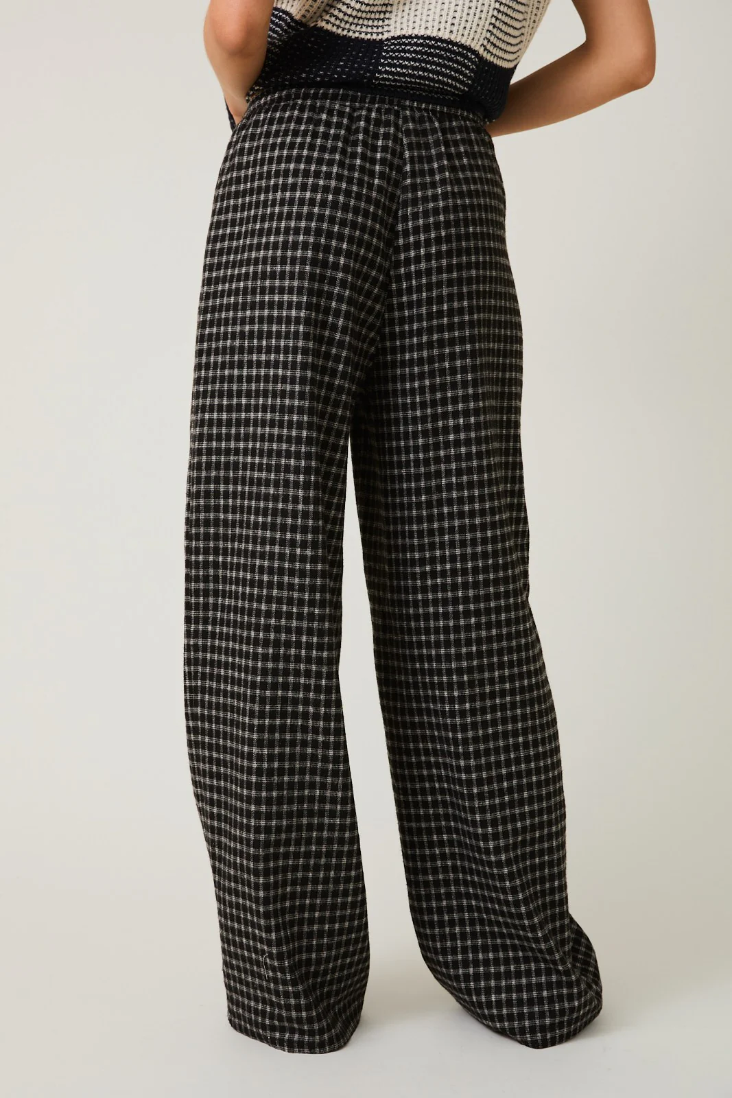 Black Plaid Drawstring Flannel Pants - Image 4