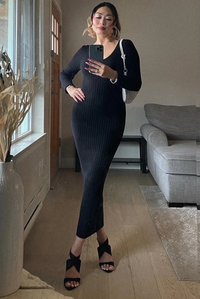 Black V-Neck Long Sleeve Fitted Maxi Dress - Image 16