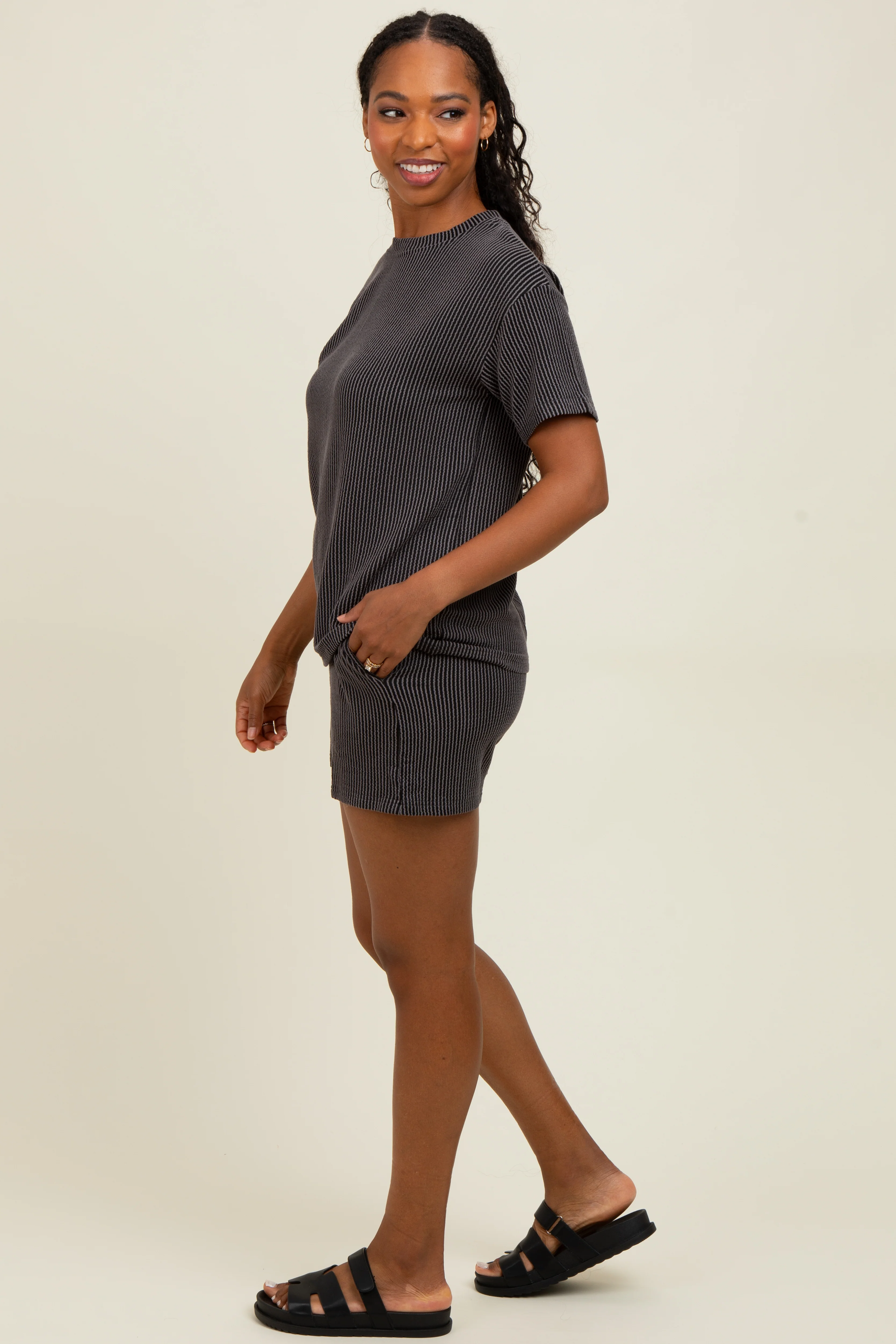 Charcoal Ribbed Short Sleeve Tee and Short Set - Image 3