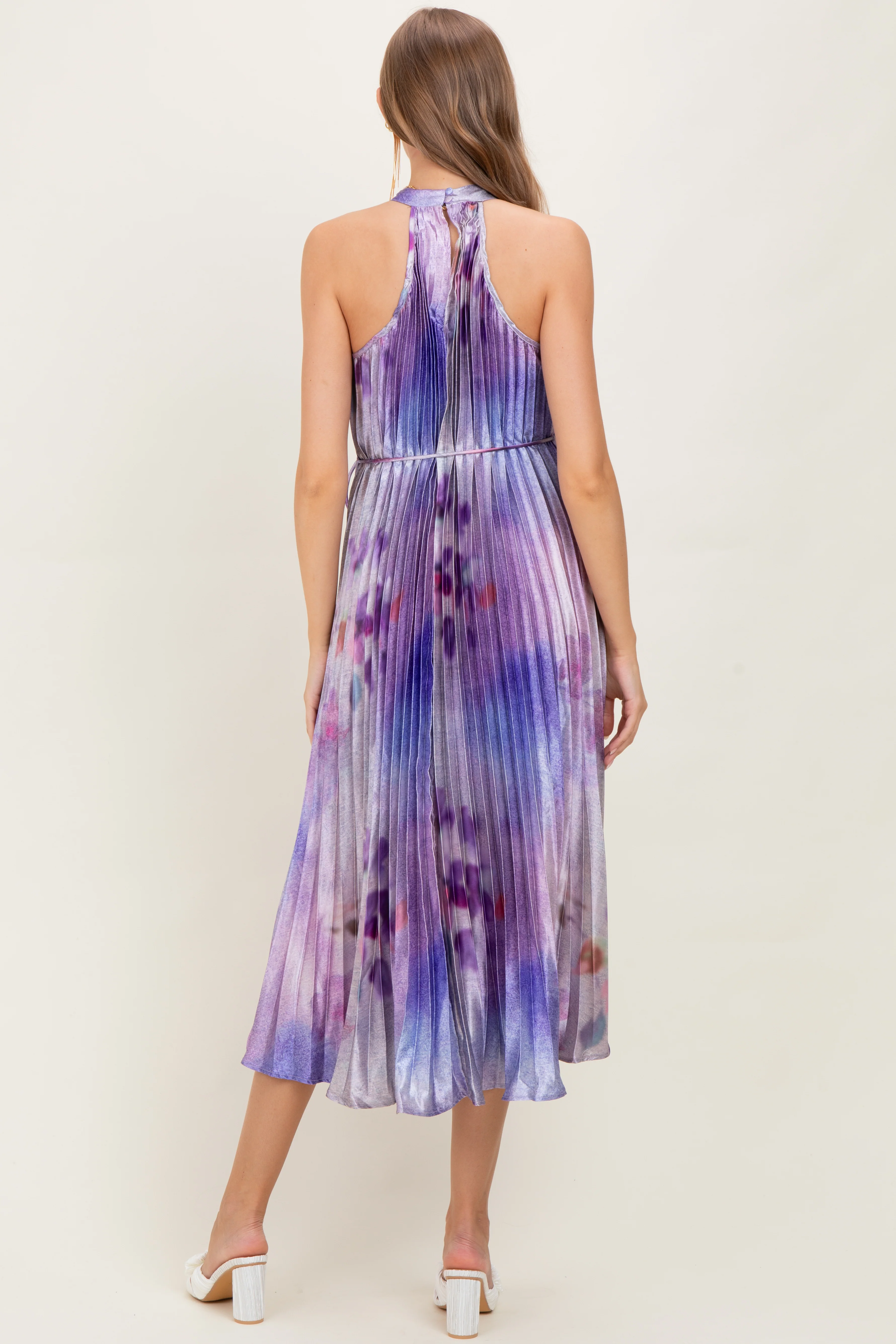 Lavender Floral Pleated Halter Maternity Midi Dress - Image 4