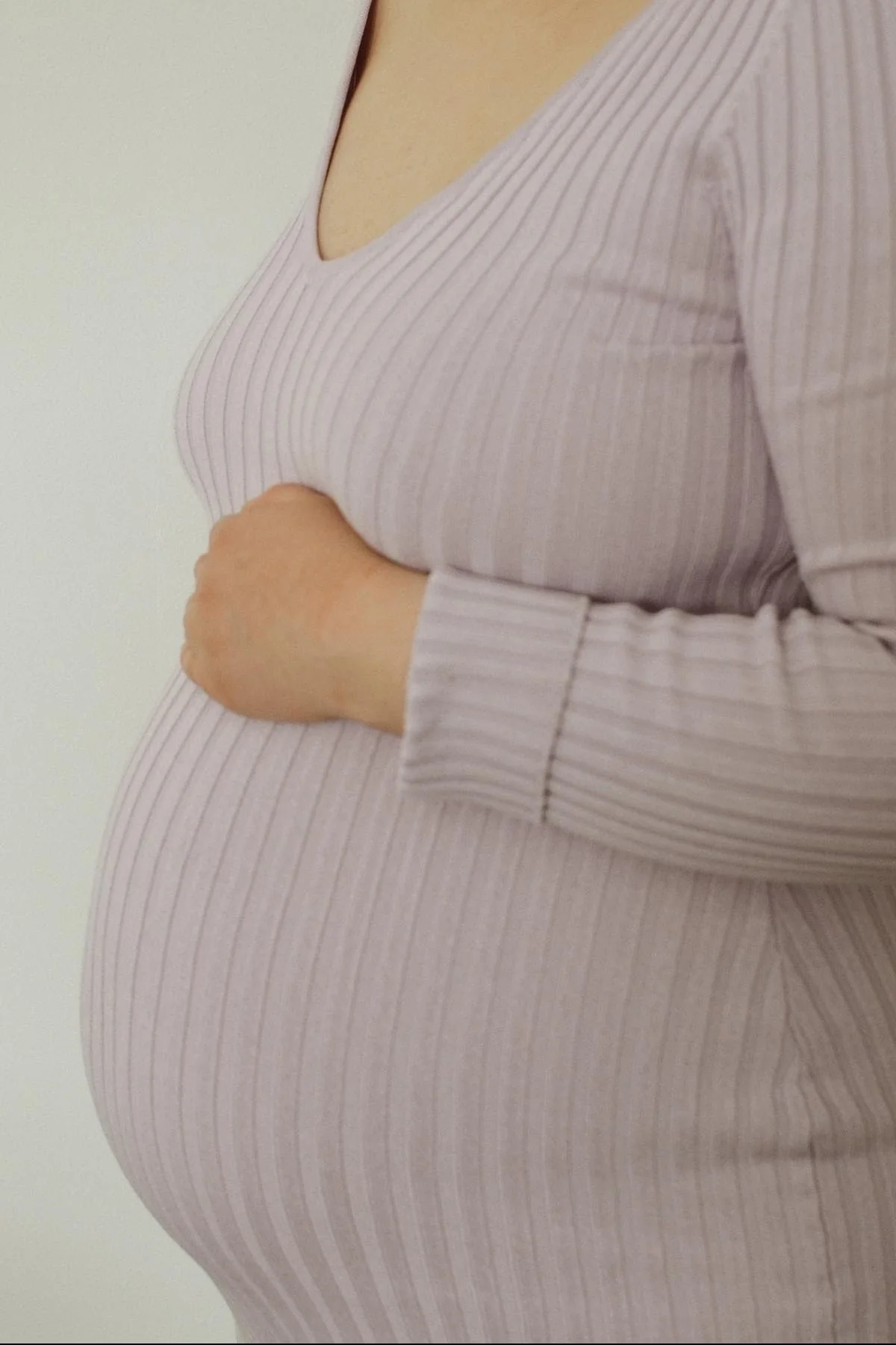 Lavender V-Neck Long Sleeve Fitted Maternity Maxi Dress - Image 5