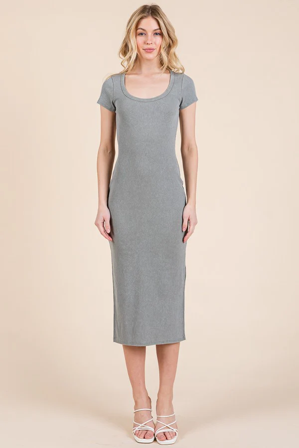 Light Olive Scoop Neck Short Sleeve Mineral Wash Maternity Midi Dress - Image 3