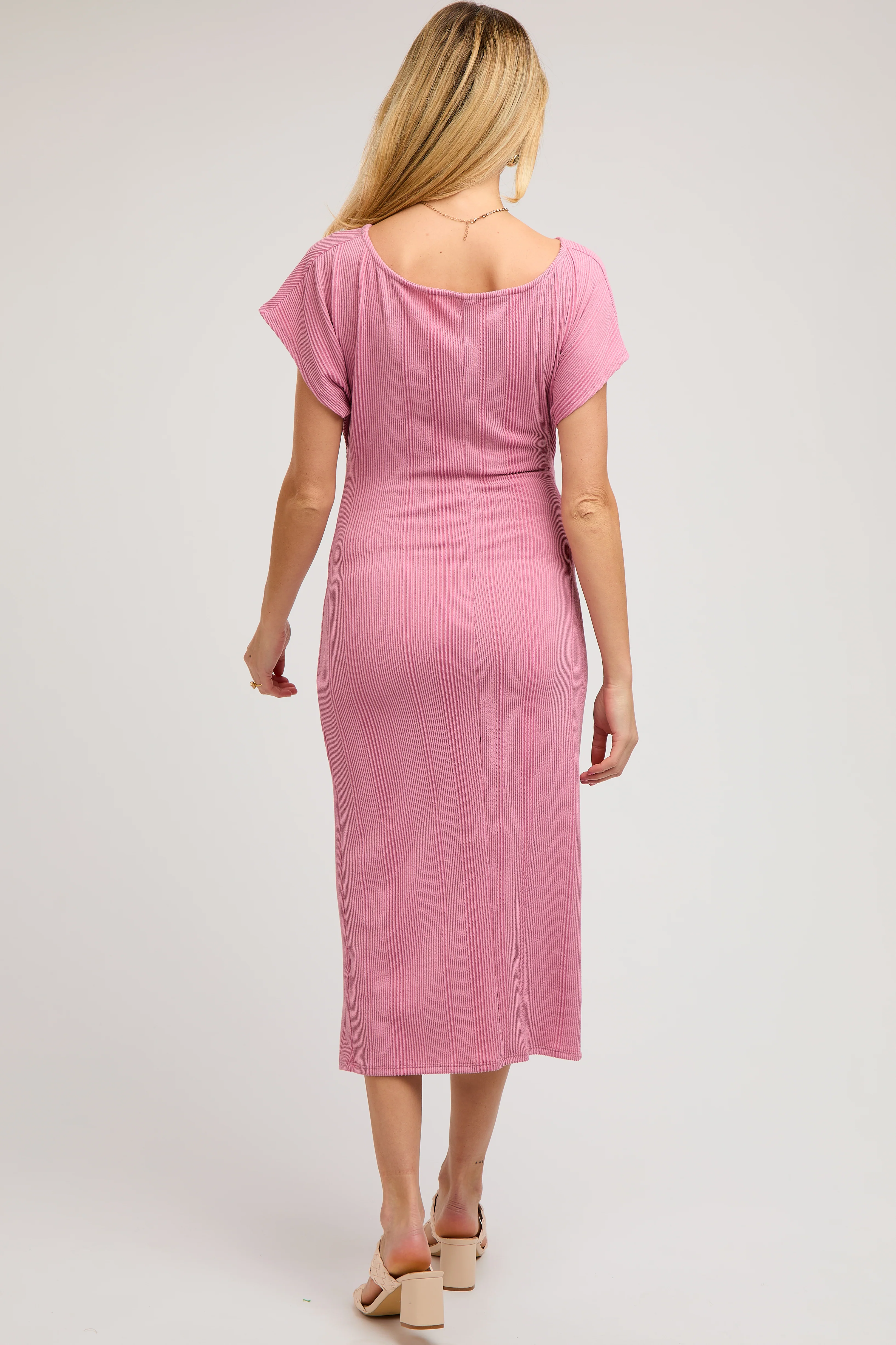 Mauve Ribbed Short Sleeve Gathered Maternity Midi Dress - Image 3