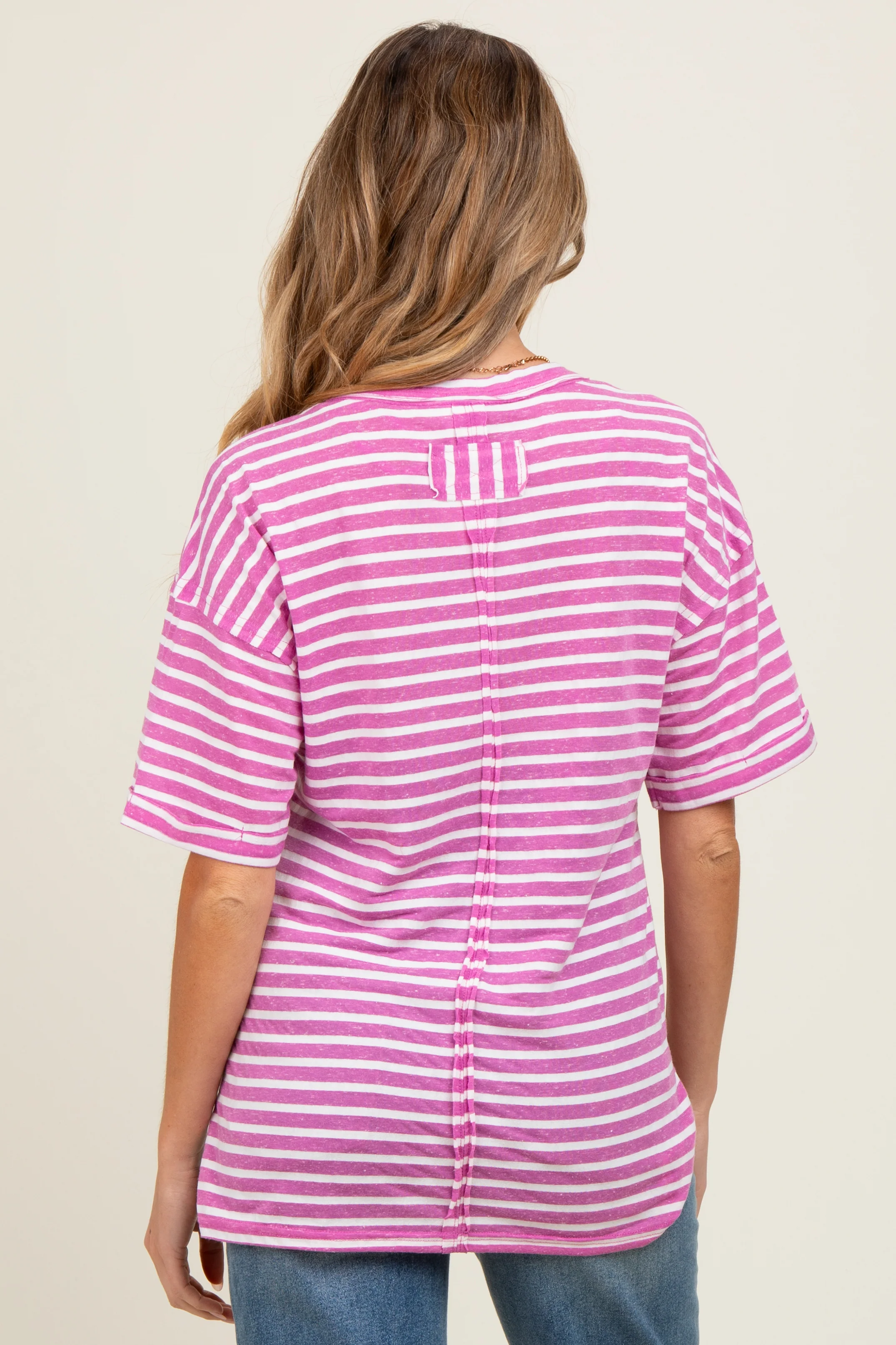 Mauve Striped Oversized V-Neck Front Pocket Maternity T-Shirt - Image 3