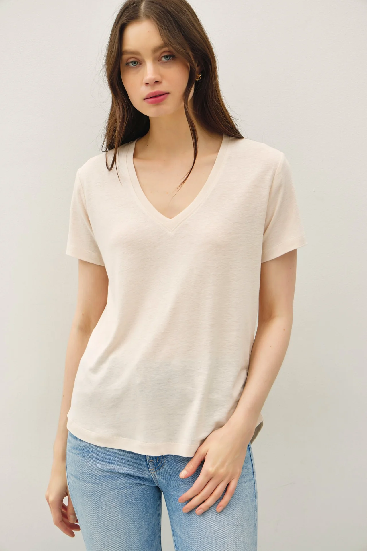Natural Linen Blend V-Neck Short Sleeve Maternity T-Shirt - Image 5