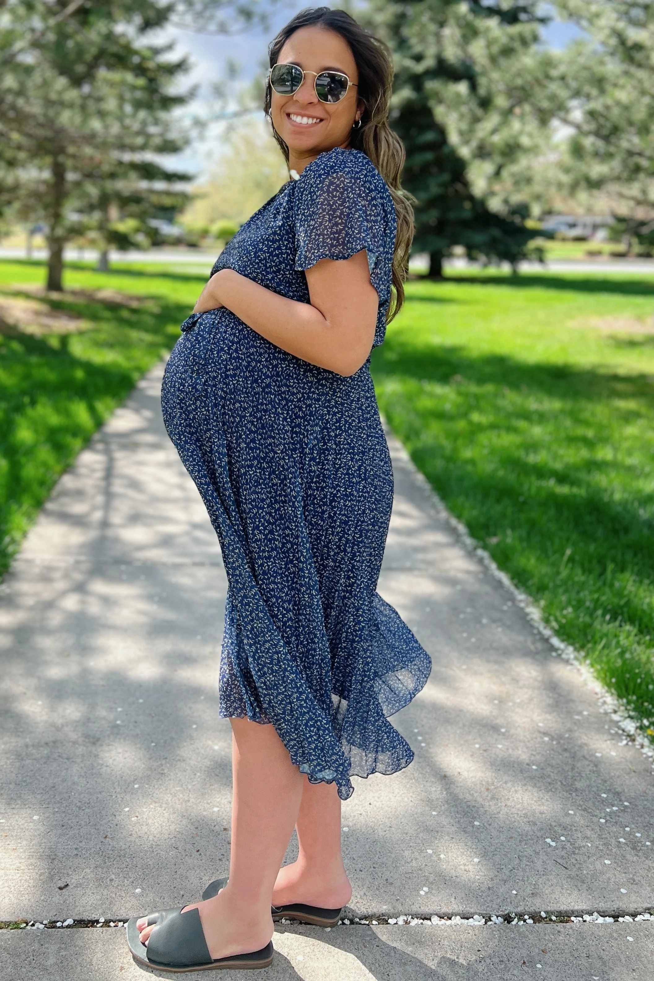 Navy Leaf Print Pleated Maternity Midi Dress - Image 4