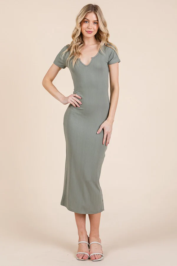 Olive Short Sleeve Side Button Ribbed Maternity Midi Dress - Image 4