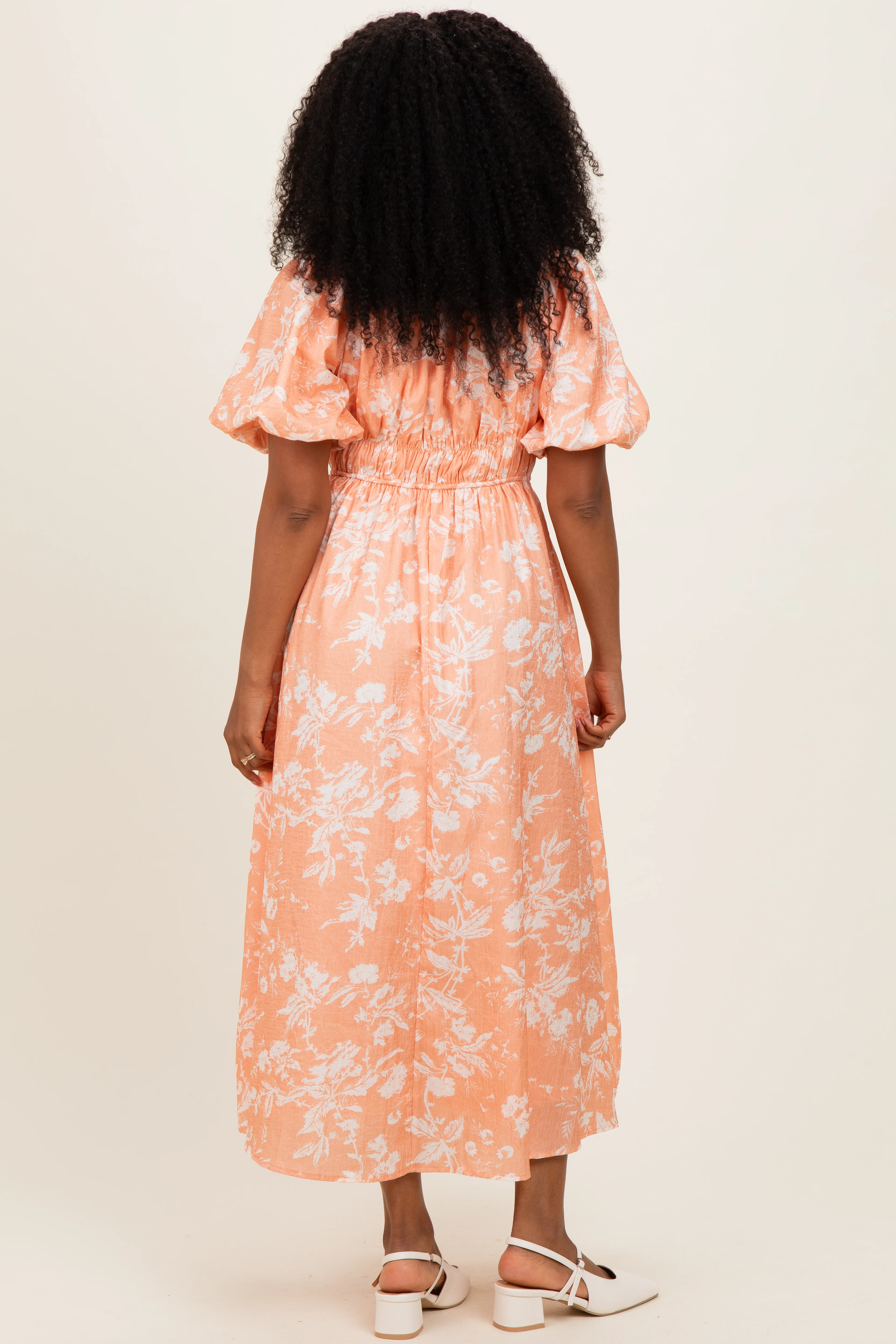 Peach Floral Textured Puff Sleeve Midi Dress - Image 3