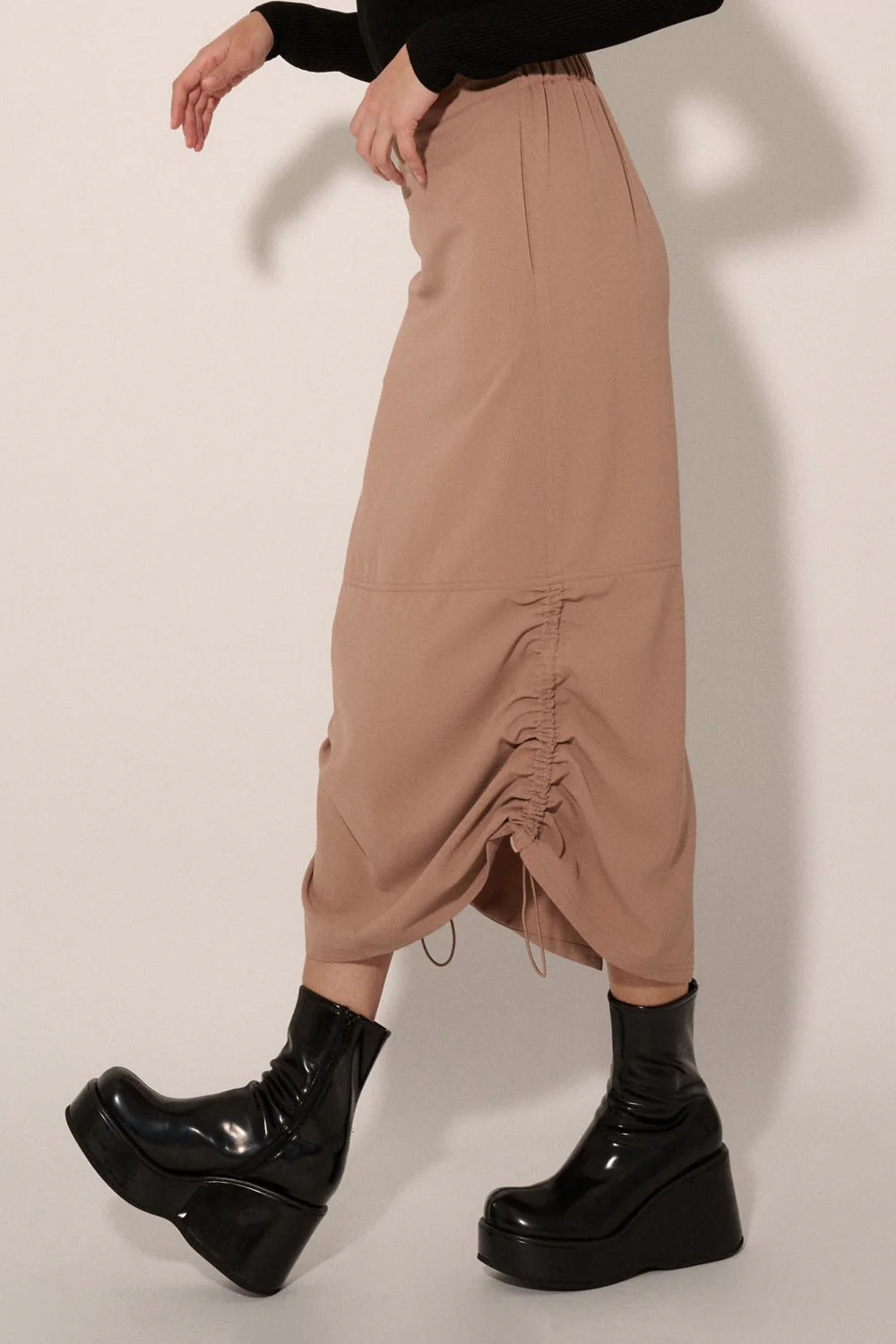 Taupe Solid Drawstring Side Back Elastic Midi Skirt - Image 3