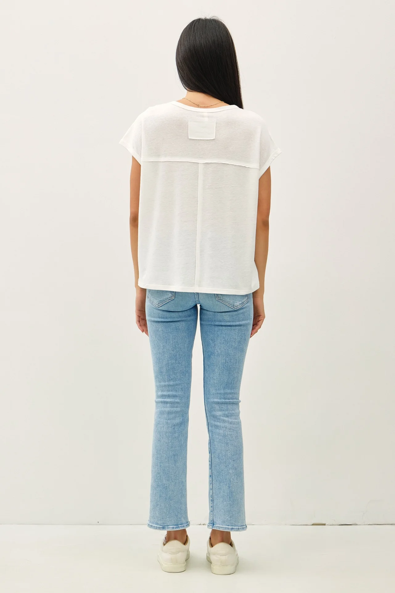 White Linen Blend Short Sleeve Tee - Image 3
