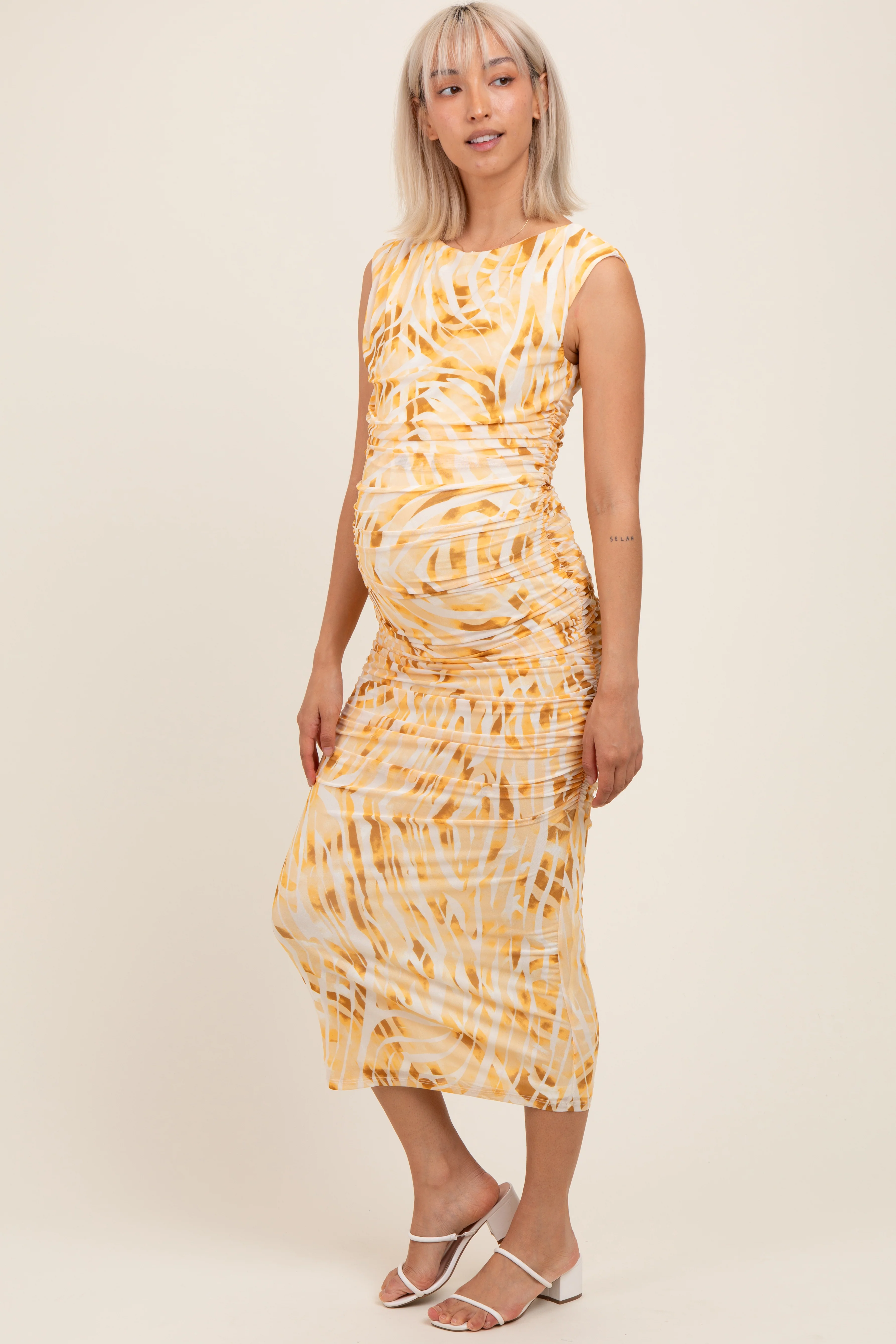 Yellow Printed Ruched Sleeveless Maternity Midi Dress - Image 3